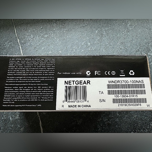 NETGEAR RangeMax Dual Band Wireless-N Gigabit Router - Picture 8 of 11